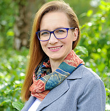  Simone  Arians