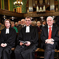 Das Bild zeigt: Stellvertretende EKHN-Kirchenpräsidentin Ulrike Scherf, EKHN-Kirchenpräsident Jung und Dr. Josef Schuster, Präsident des Zentralrats der Juden