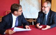 Kirchenpräsident Volker Jung und Eugenio Bernardini, Kirchenpräsident der Waldenser und Methodisten in Italien, Foto: Detlev Knoche/Zentrum Oekumene